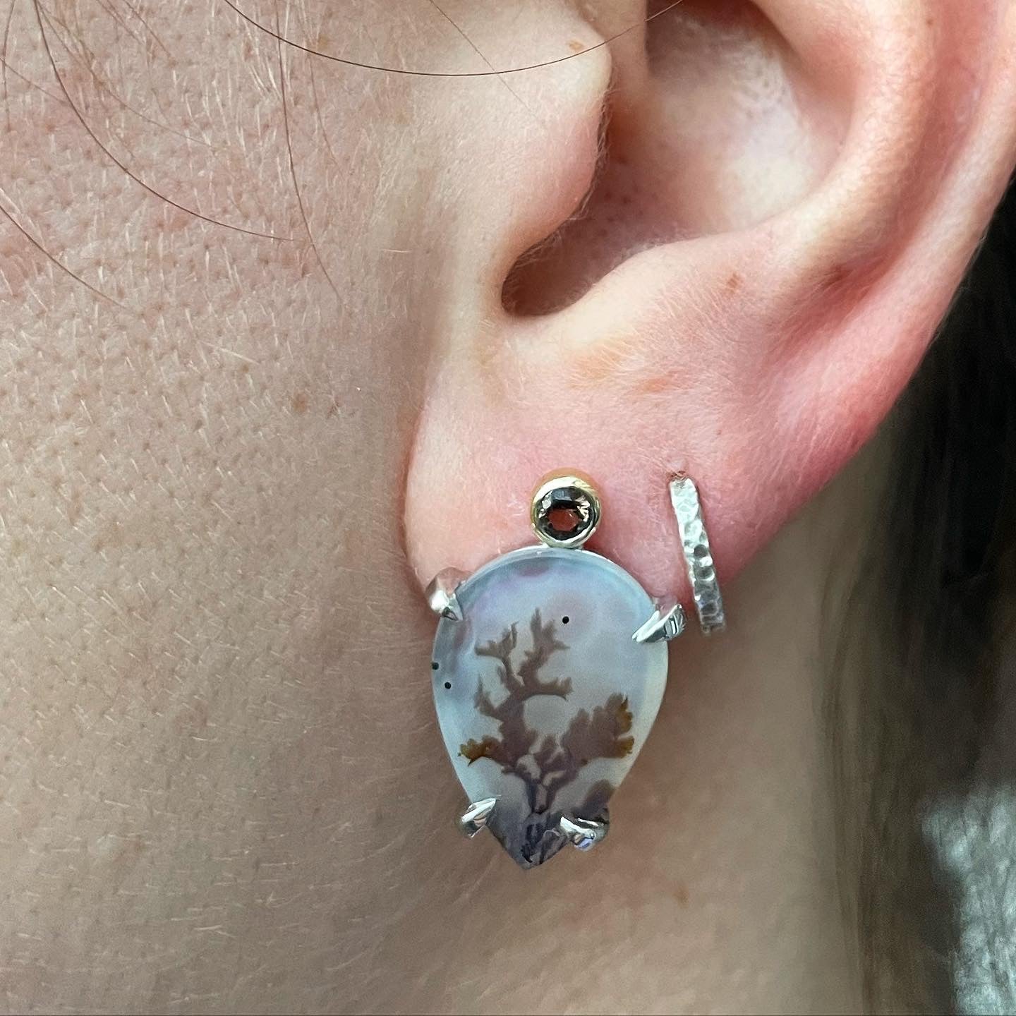 Zilveren oorbellen met dendriet quartz & rook quartz