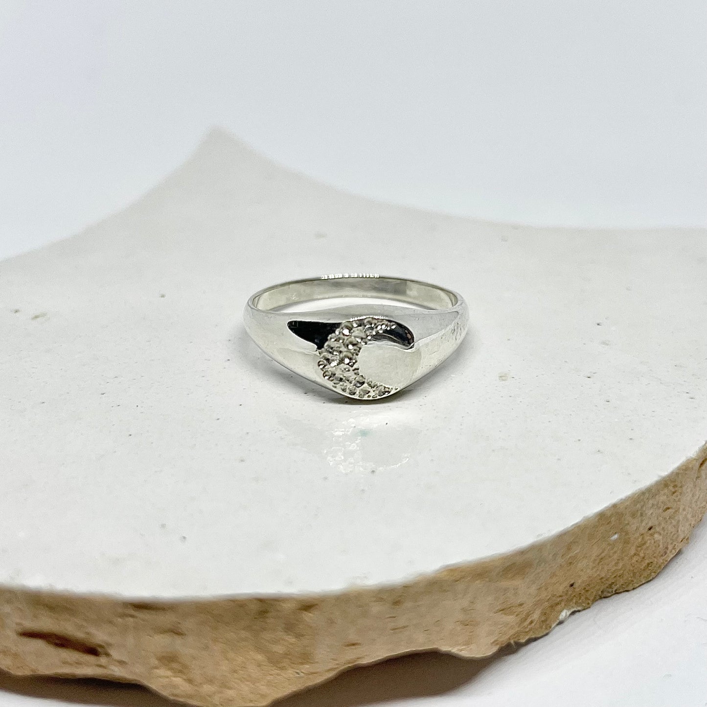 Zilveren signet ring moon