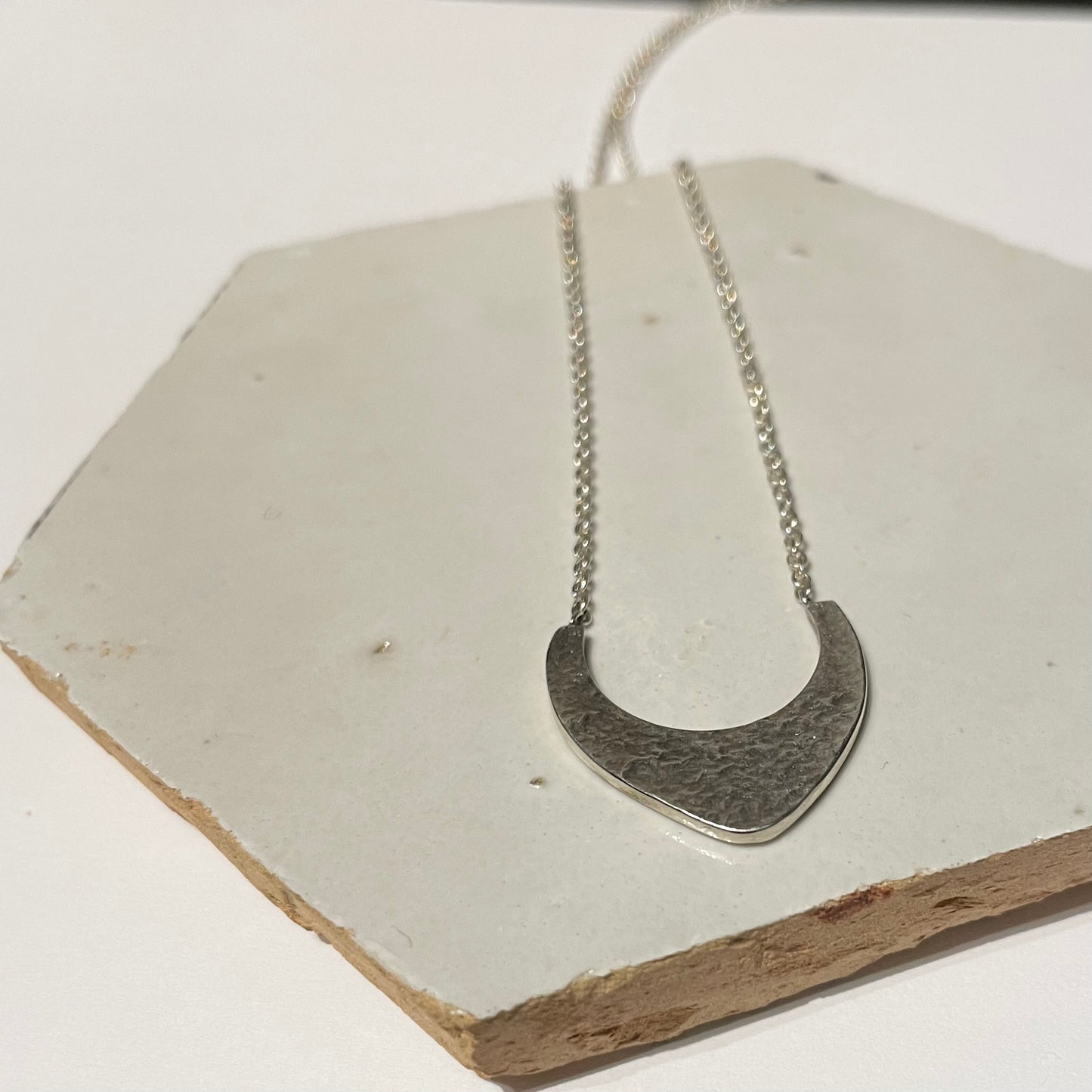 Zilveren collier leaf small