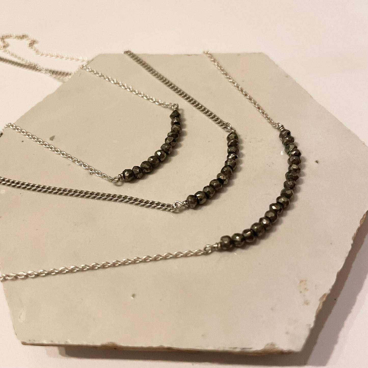 Zilveren collier met pyriet