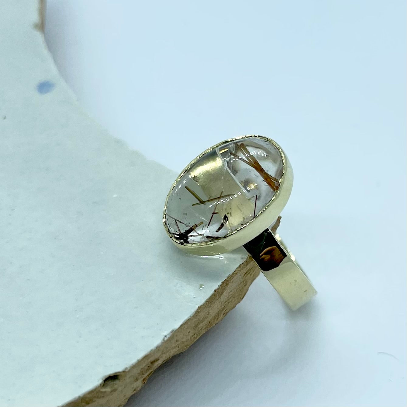 Gouden ring met rutiel quartz