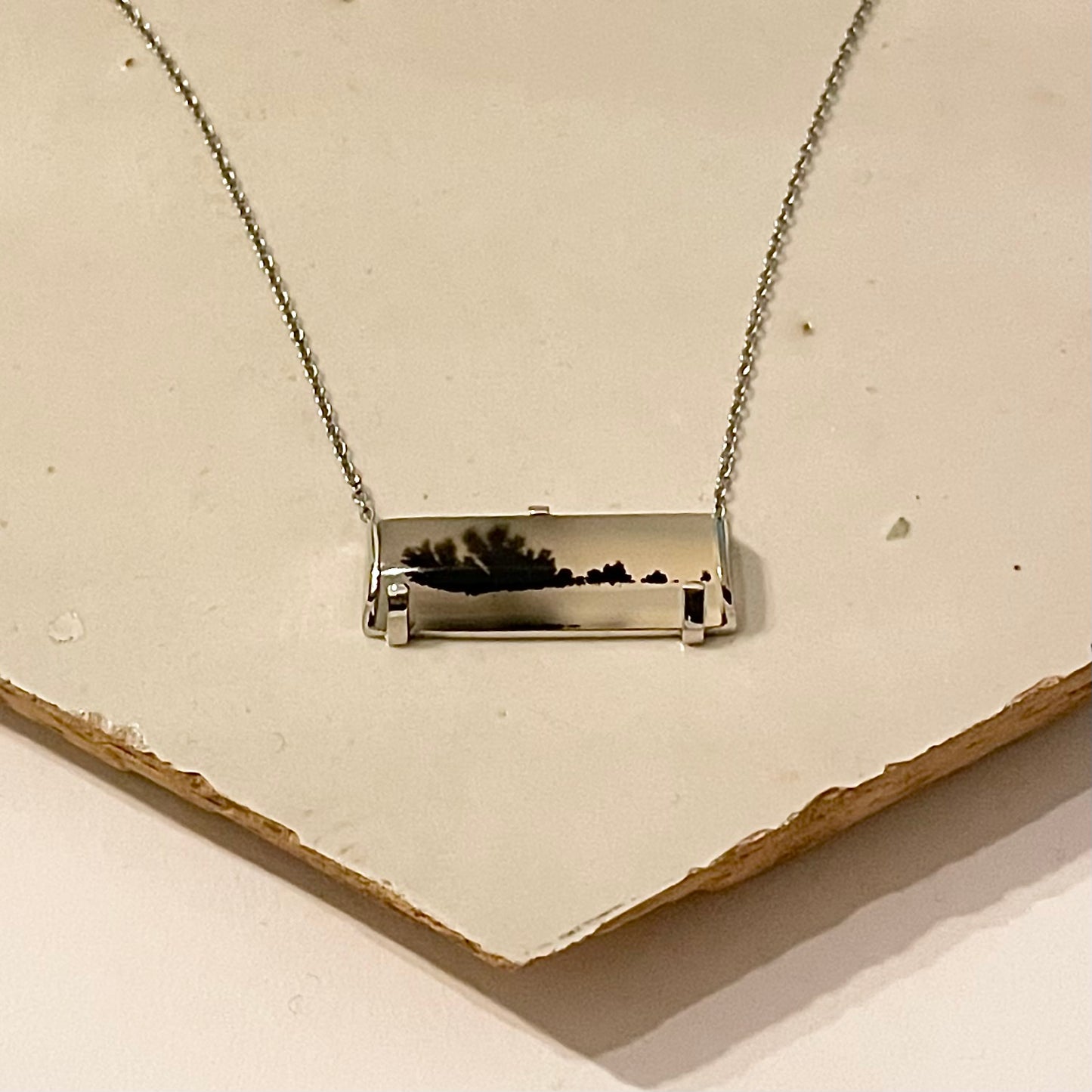 Gouden collier met dendrite quartz