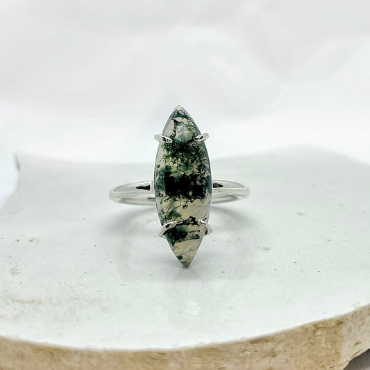 Zilveren ring met mosagaat