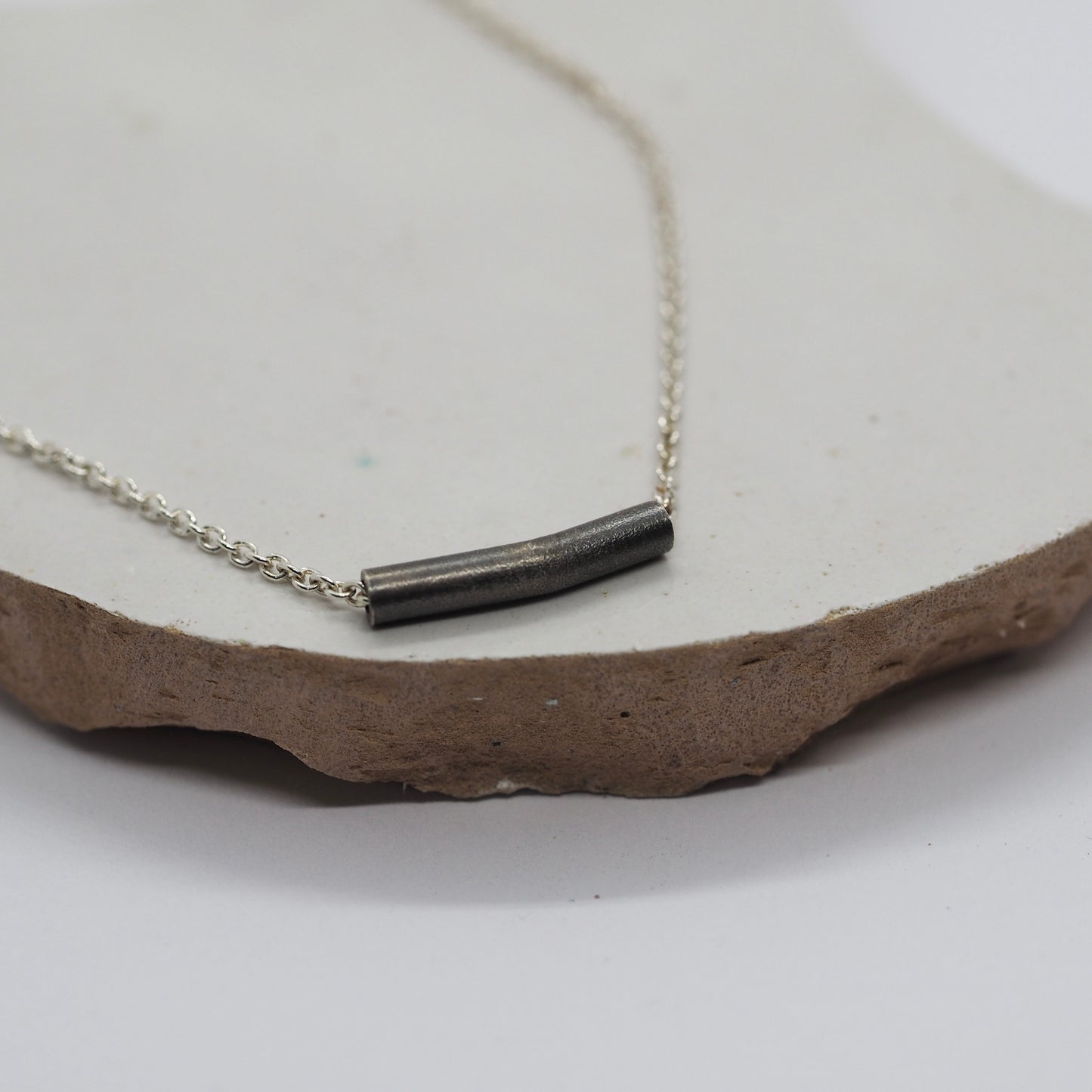 Zilveren collier knik