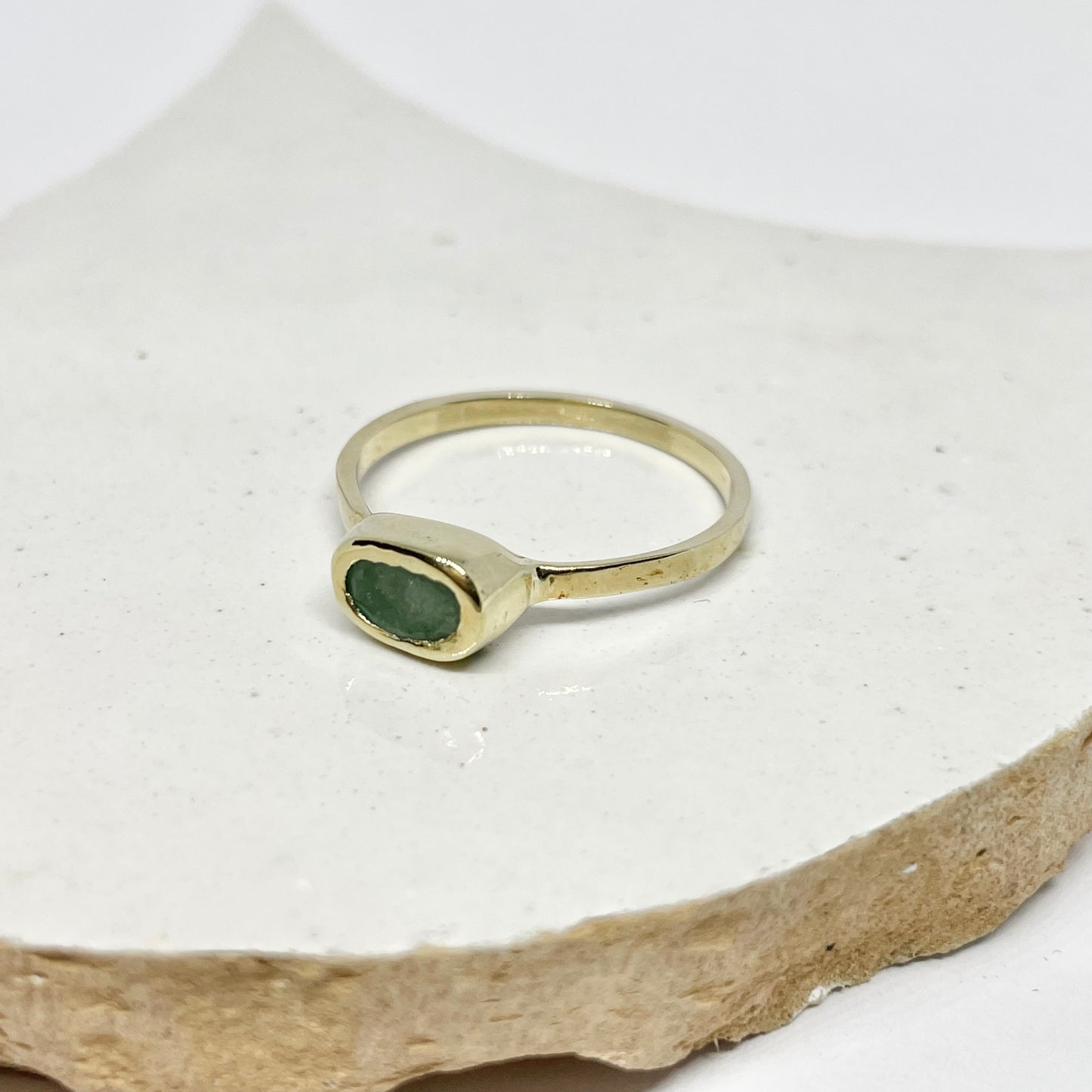 Gouden ring met chrysoprase