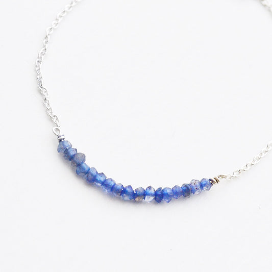 Zilveren armband met ruwe blauwe labradoriet