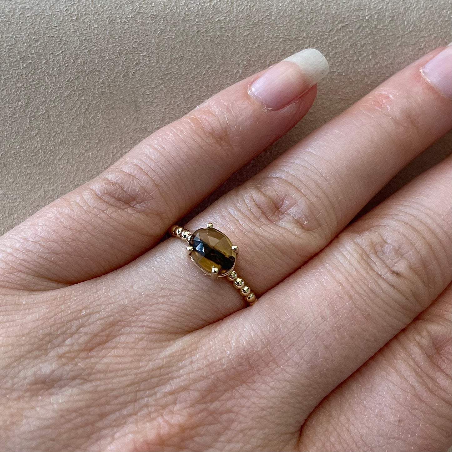 Gouden ring met montana agaat