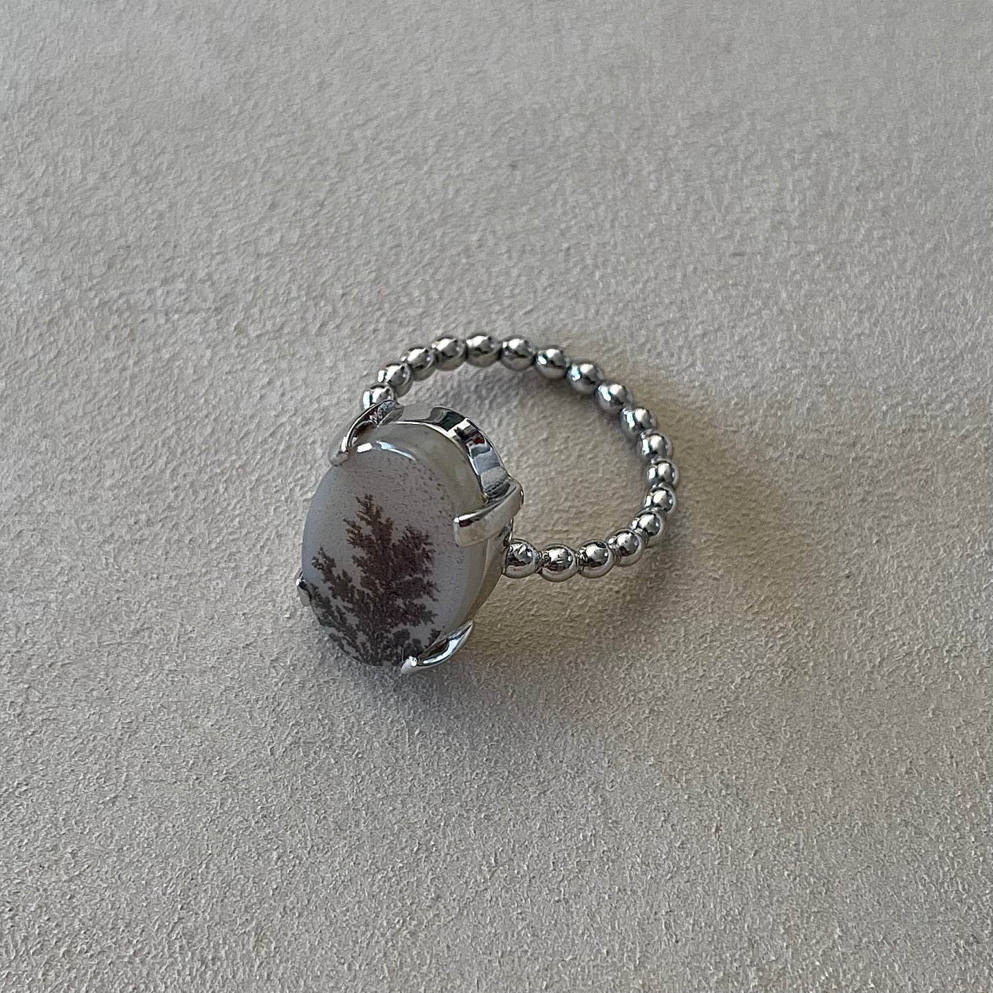 Zilveren ring met dendriet quartz