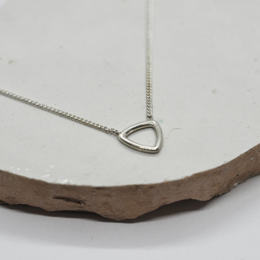 Zilveren collier organic one