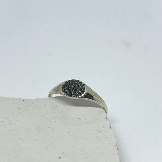 Zilveren signet ring organic