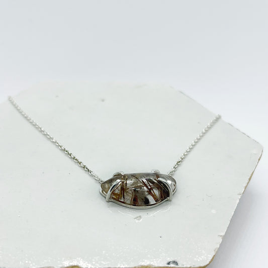 Zilveren collier met rutielquartz