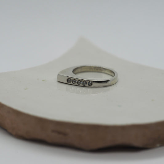 Zilveren ring druppel met zirconia