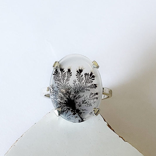 Zilveren ring met dendriet quartz