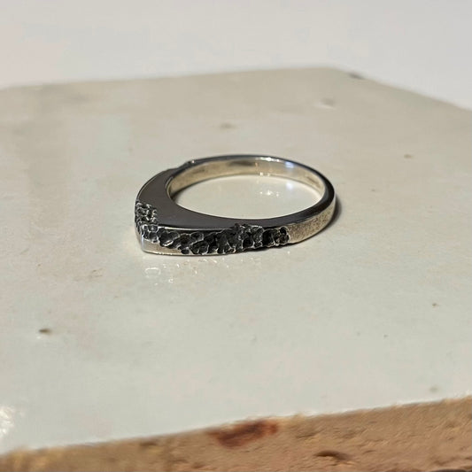 Zilveren ring organic drop